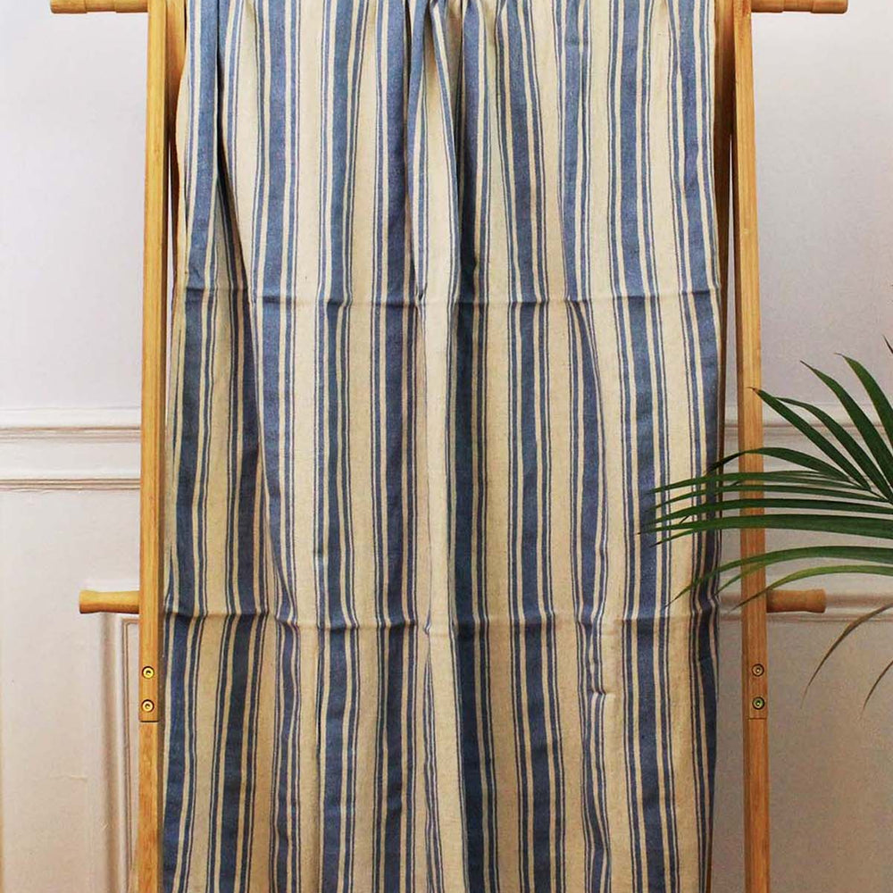 
                  
                    100% cotton Turkish bath towel, quick-dry and ultra absorbent, spa-quality feel
                  
                