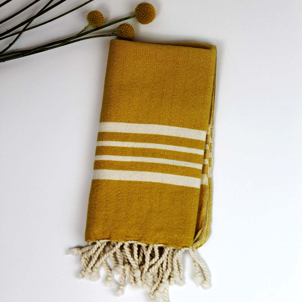 
                  
                    Organic cotton kitchen towel with minimalist design, absorbent and fast-drying
                  
                