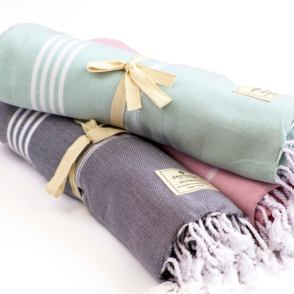 
                  
                    100% cotton Turkish bath towel, quick-dry and ultra absorbent, spa-quality feel
                  
                